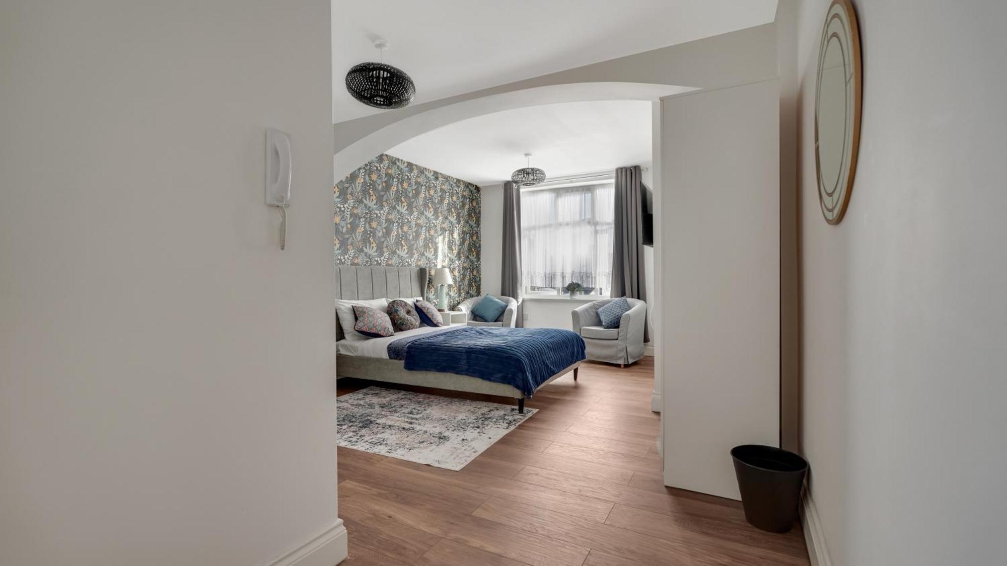 Place To Stay In Longbridge Barking  Eksteriør billede