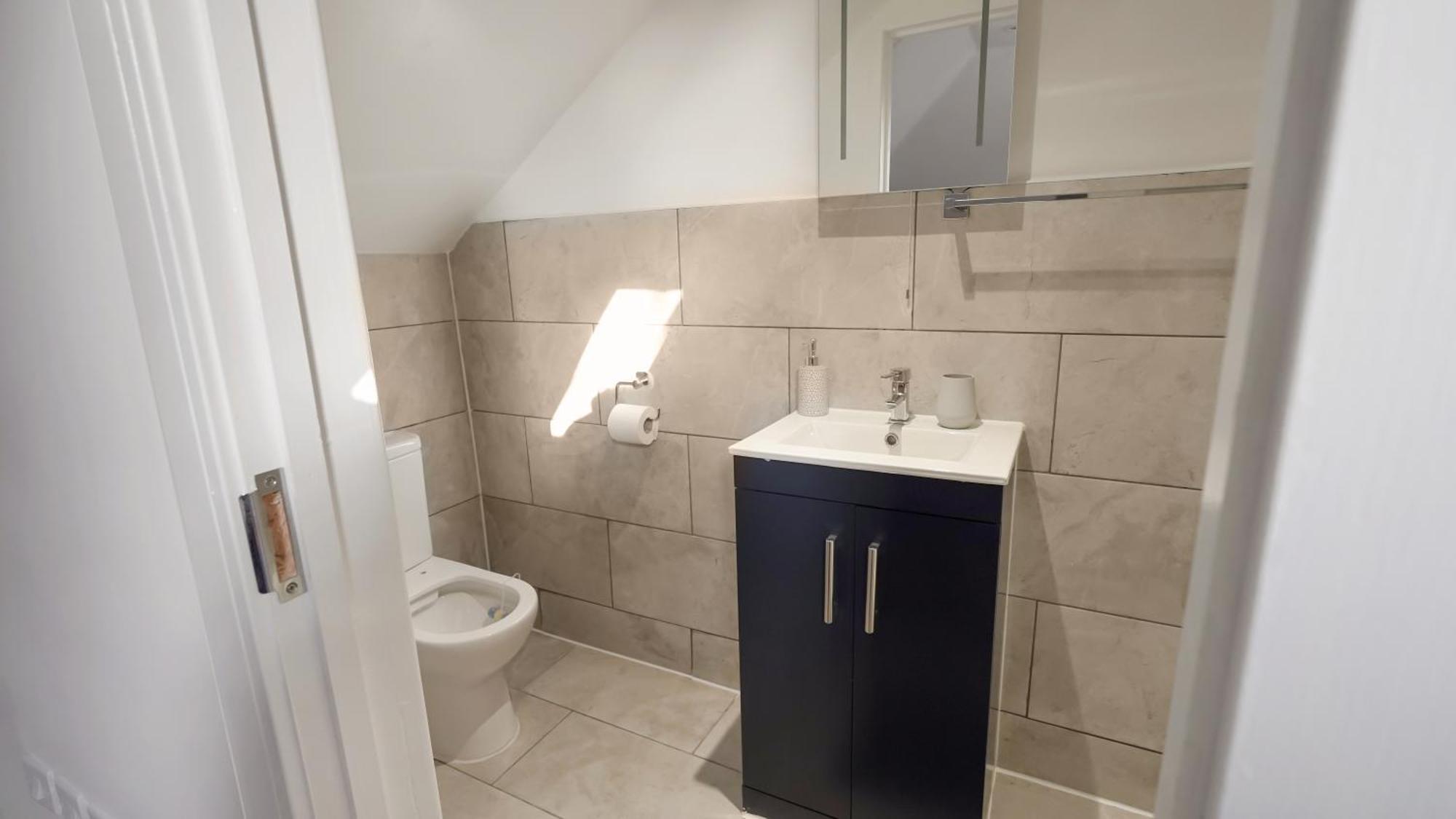 Place To Stay In Longbridge Barking  Eksteriør billede