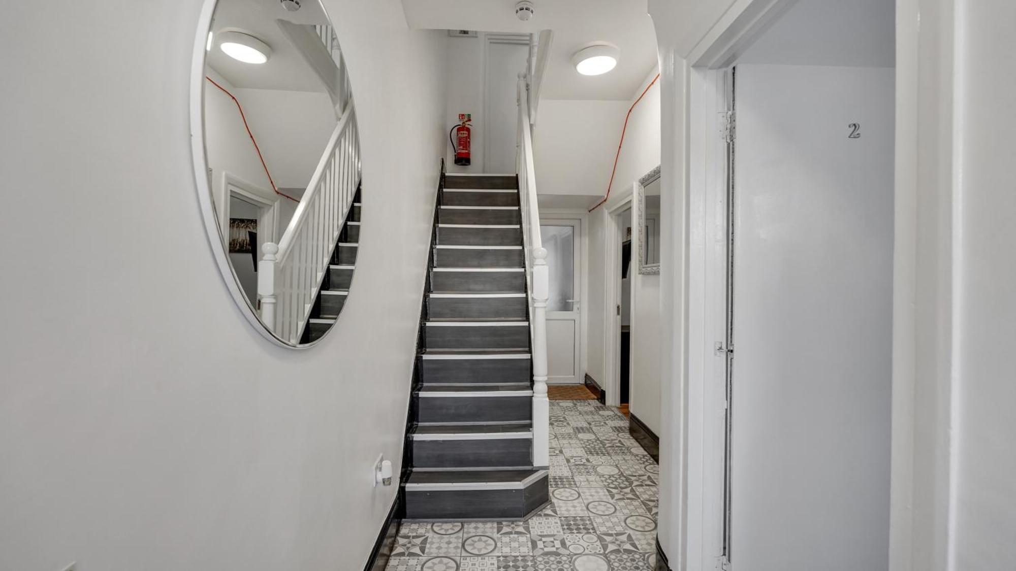 Place To Stay In Longbridge Barking  Eksteriør billede